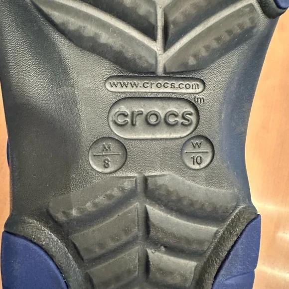 Basketball Crocs, men’s 8/women’s 10. - Picture 5 of 5